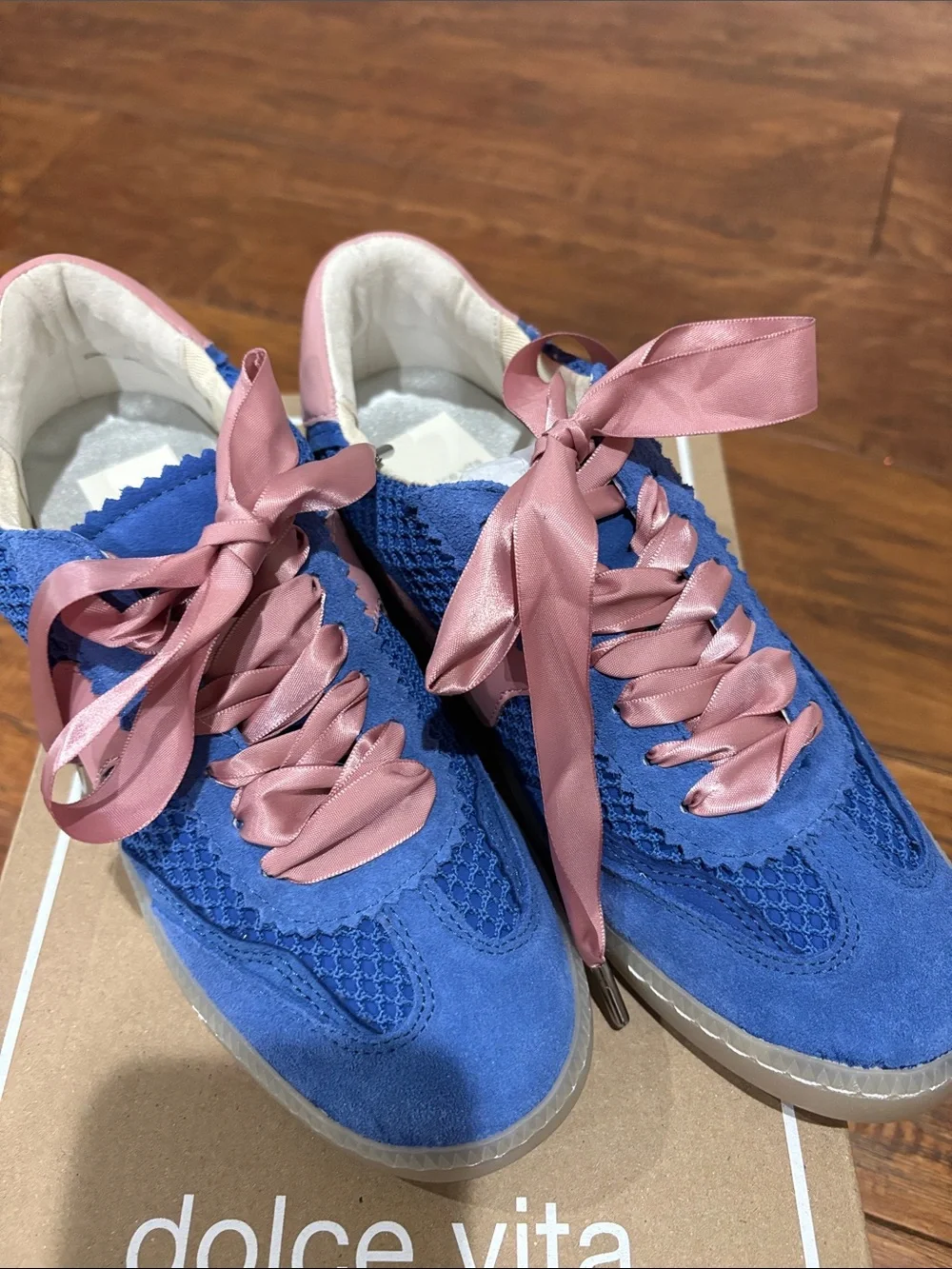 Dolce Vita sneakers